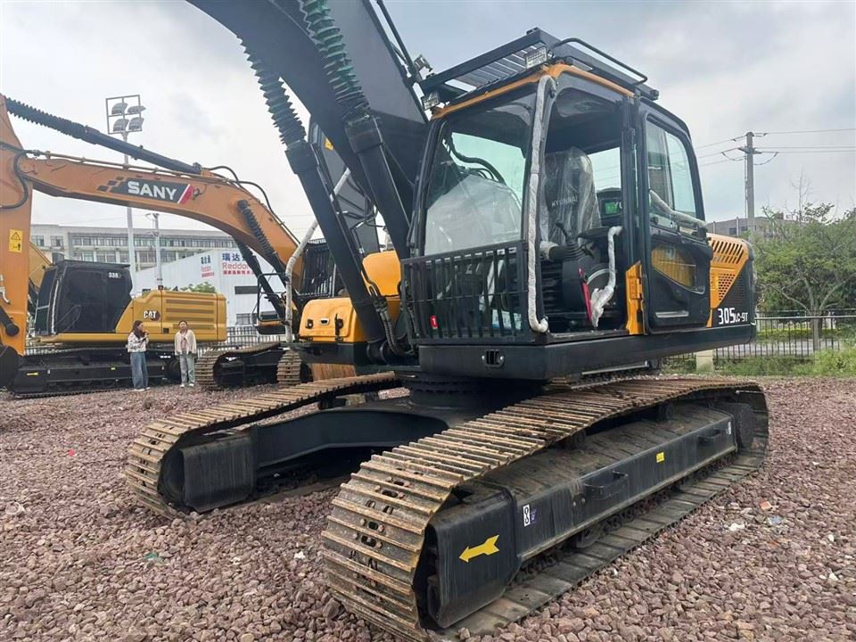 Hyundai 305 Crawler Excavator factory